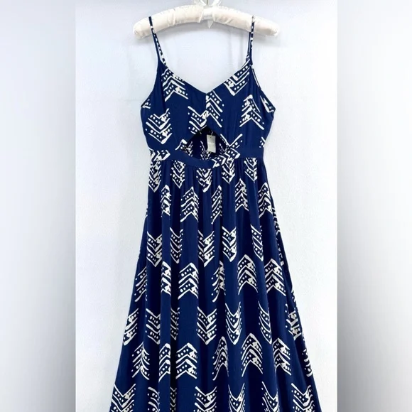 MWT Aerie Women’s Blue Ikat White Tribal Print Boho Cut Out Long Maxi Dress Sz S - Picture 4 of 15